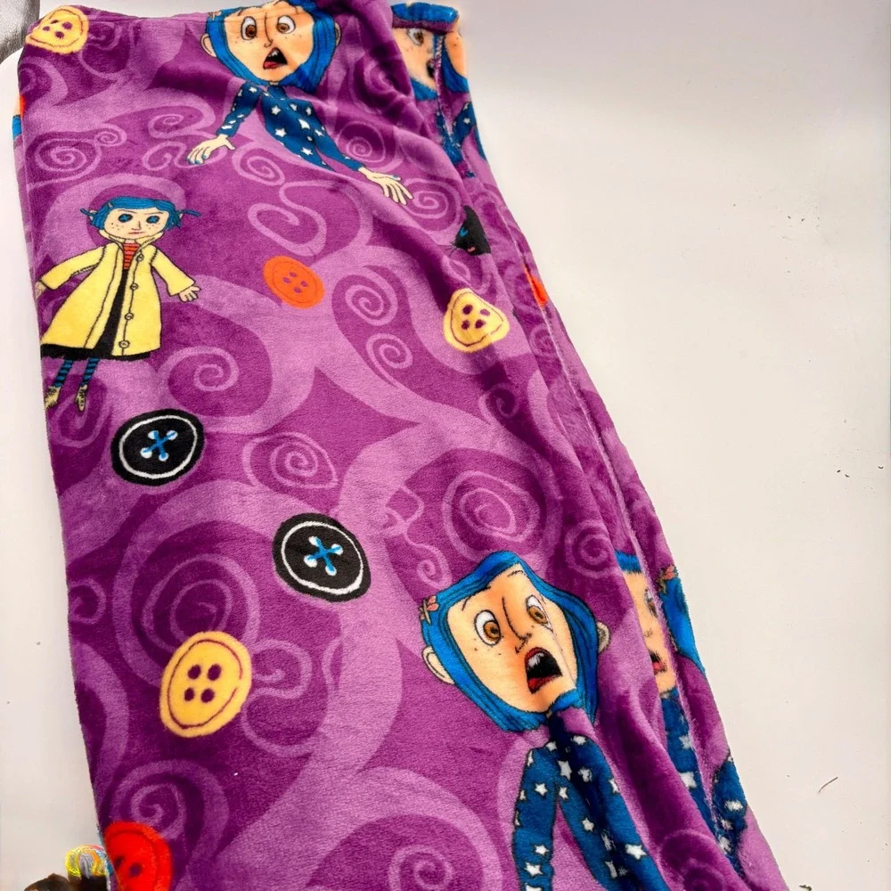 Coraline LAIKA Soft Plush Throw Blanket 50x70 Purple Halloween Print New